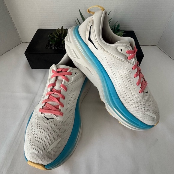 HOKA WOMENS BONDI RUNNING SHOES COLOR WHITE AND BLUE, PINK LACES SZ 9 - Picture 4 of 8